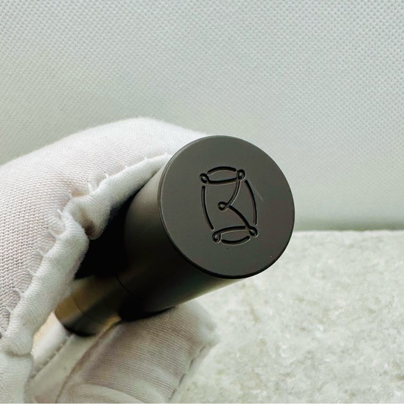 NEW! MERIT Cacao The Minimalist Perfecting Complexion Foundation/Concealer Stick - Picture 5 of 6